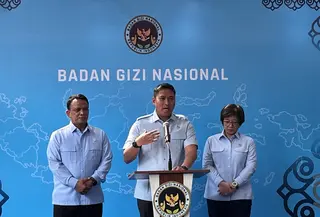 Kepala Badan Gizi Nasional (BGN) Sudaryono menyatakan, pihaknya siap mendukung proses hukum yang dilakukan Kejaksaan Agung (Kejagung) terkait dugaan pemborosan anggaran Program Makan Bergizi Gratis (MBG) sebesar Rp 10,5 triliun per tahun. (Liputan6.com/Winda Nelfira)