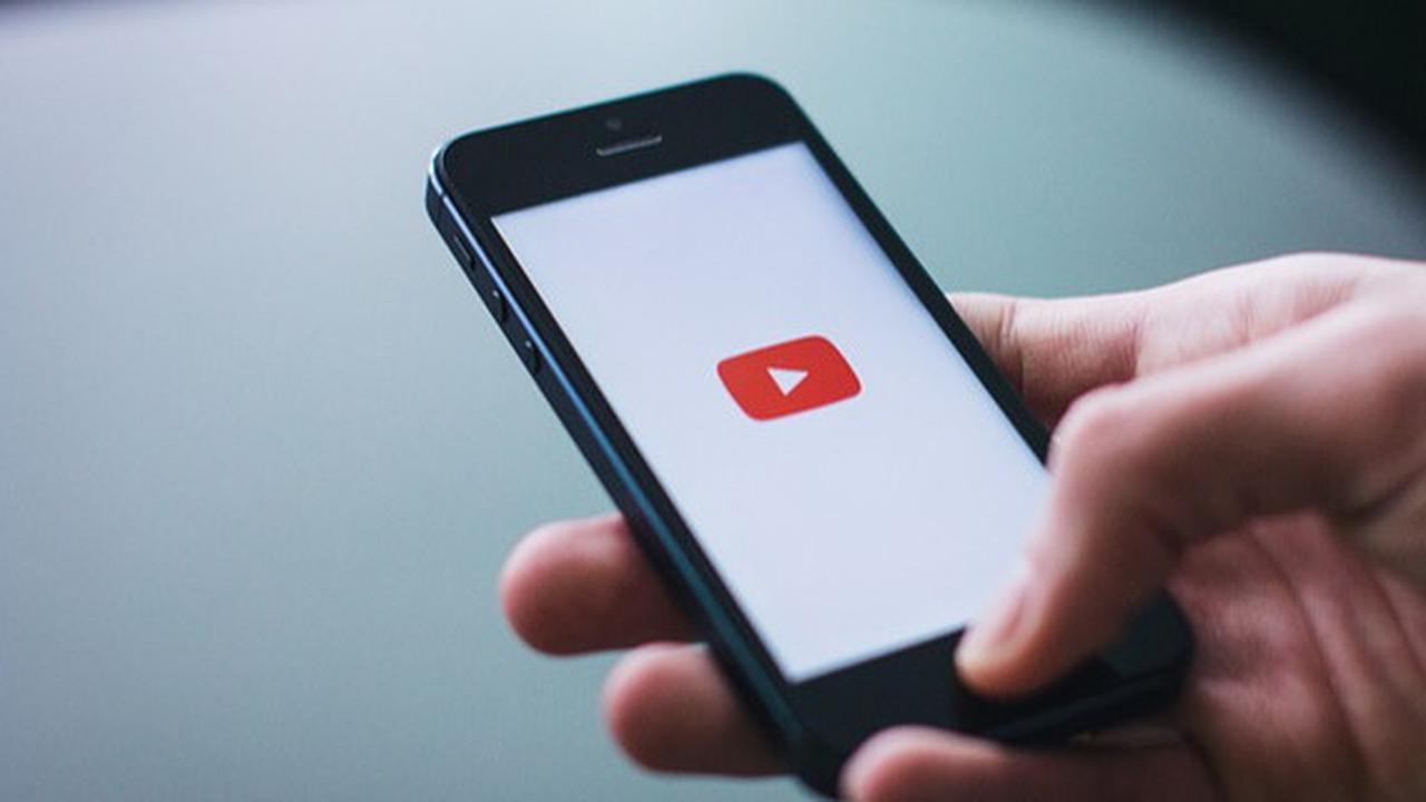 Cara Mudah Dengarkan YouTube Meskipun Layar HP Mati