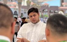 Ivan Gunawan Bertemu Keturunan Rasulullah di Masjidil Haram, Salat Subuh Bareng Sampai Minta Didoakan