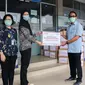 Bantuan sembako diberikan PT Astra Honda Motor (AHM) bagi pendukung petugas medis dan masyarakat di sekitar perusahaan