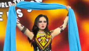 Kalya Mahiya dan Kiny Cultura Juara 1 Tari Rakyat Tradisional di Inggris, Bikin Bangga!