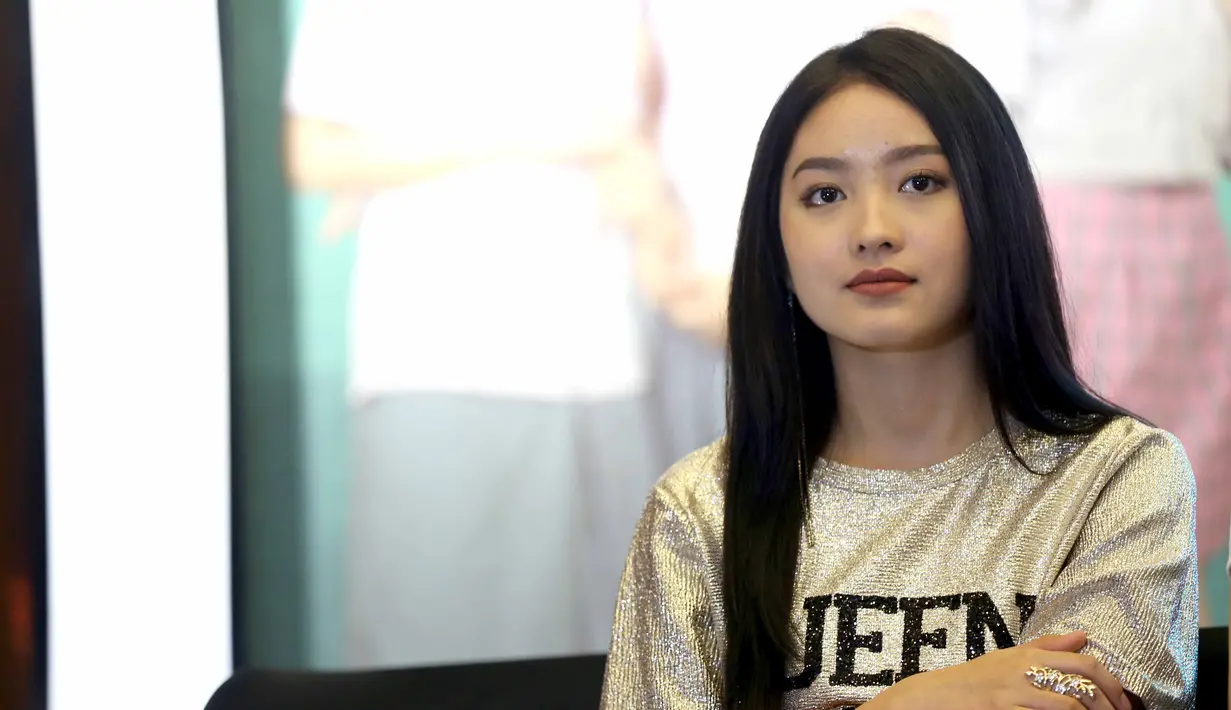 Bagi pemeran yang sibuk kejar tayang sinetron Anak Sekolahan itu, Natasha Wilona menghabiskan waktunya di lokasi shooting. Meski demikian, ia mengaku sudah mendapat ucapan special dari seseorang. Tapi ia masih merahasiakannya. (Nurwahyunan/Bintang.com)