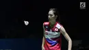 Pebulu tangkis tunggal putri Jepang, Aya Ohori tertunduk saat melawan unggulan kelima Indonesia Open 2019, Pusarla V Sindhu (India) di Babak 32 besar Indonesia Open 2019 di Istora Senayan, Jakarta, Rabu (17/7/2019). Aya Ohori kalah 21-11, 15-21. 15-21. (Liputan6.com/Helmi Fitrhiansyah)