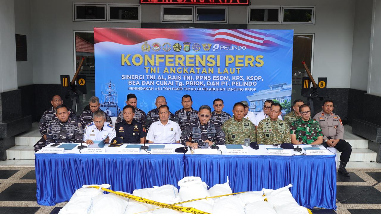 TNI AL dan Tim Gabungan Gagalkan Penyelundupan 6,1 Ton Pasir Timah Ilegal di Tanjung Priok