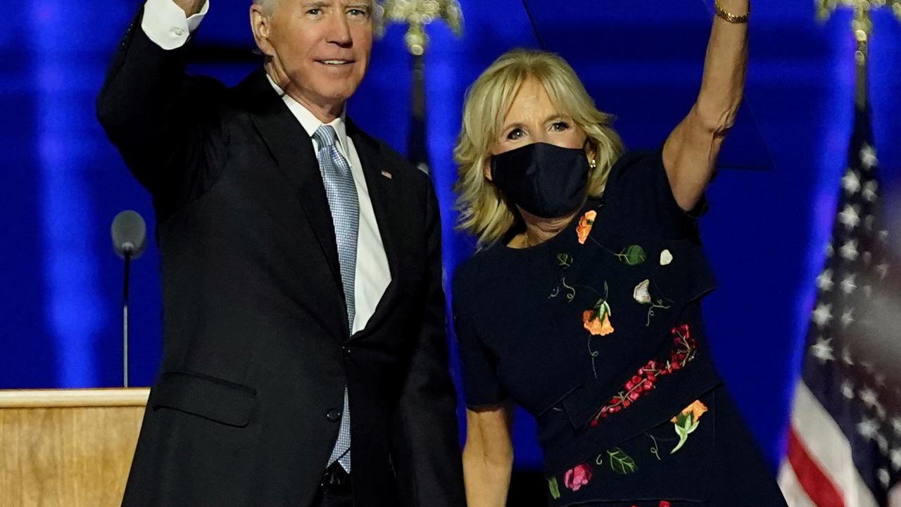 Cerita Cinta Joe Biden, Lamaran Ditolak 5 Kali Sebelum Diiyakan Jill. Joe Biden dan istri. (dok. Andrew Harnik / POOL / AFP)