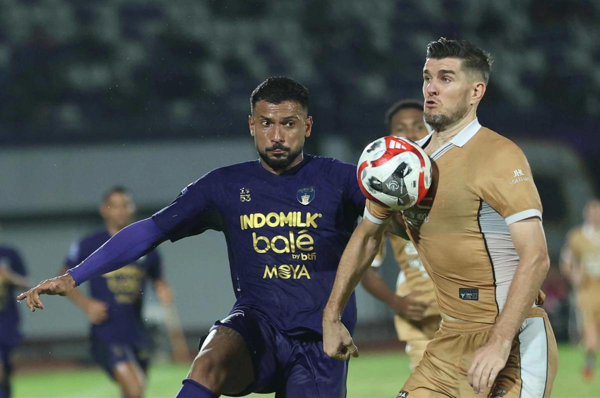 FOTO: Dewa United Taklukkan Persita dalam Derby Banten