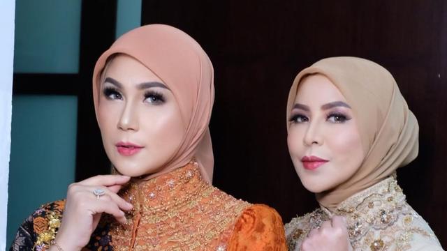 Gaya kondangan Marini Zumarnis. (credit: instagram.com/marinizumarnisreal)