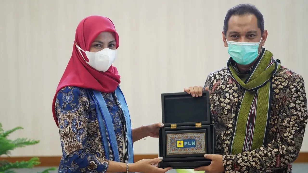Direktur Keuangan dan Manajemen Risiko PLN Sinthya Roesly dalam acara Rapat Koordinasi Program Pemberantasan Korupsi Terintegrasi Wilayah Maluku, pada Kamis (04/11/2021). (Dok PLN)