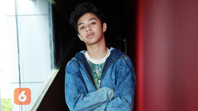 [Bintang] Bastian Steel