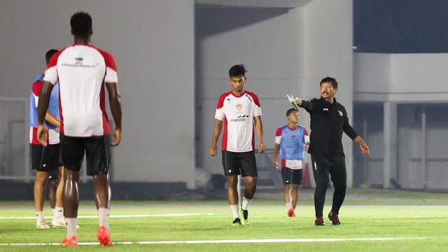 Indra Sjafri di Latihan Timnas Indonesia U-20