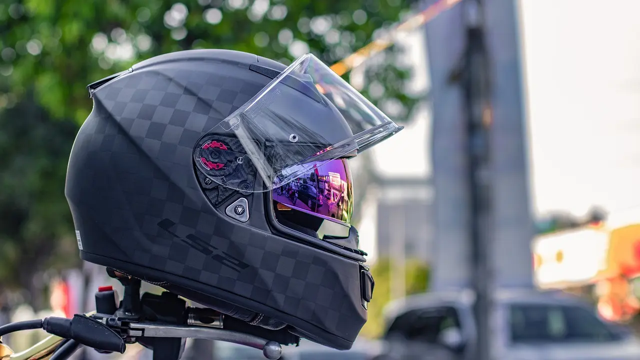 Ilustrasi helm