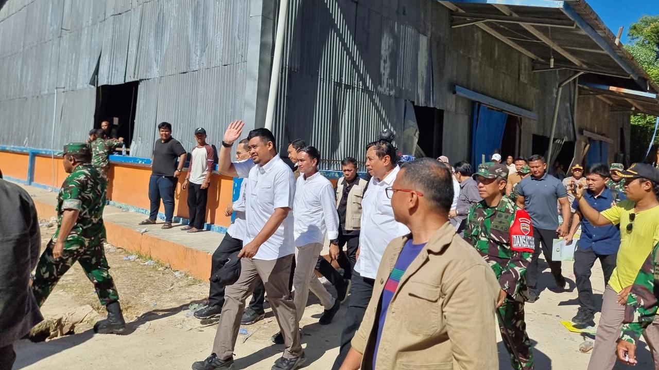 Mentan Andi Amran Sulaiman meninjau Kompleks Pergudangan Sarundik, Tapanuli Tengah