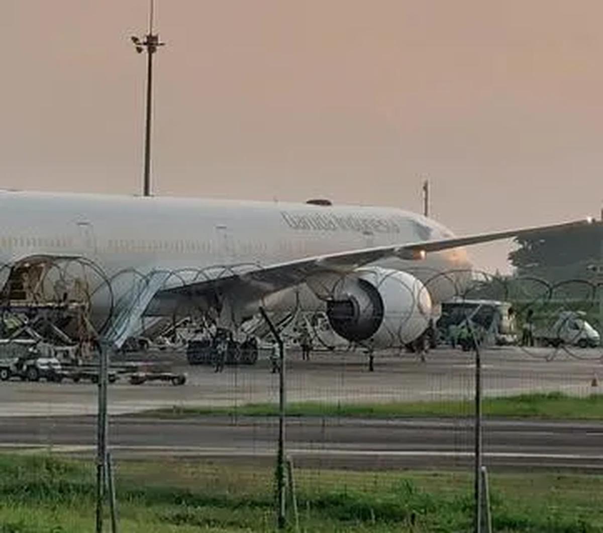 "Upaya bersama ini membawa Bandara Soekarno-Hatta menjadi nomor satu tersibuk di Asia Tenggara dan nomor tiga di Asia Pasifik," katanya.