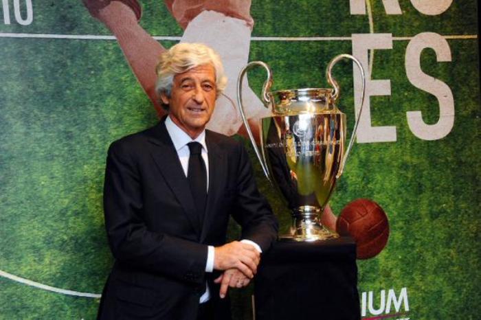 Selama 19 musim berseragam AC Milan dari 1960 hingga 1979, Gianni Rivera mampu meraih 12 gelar juara.