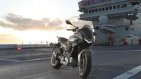 1 Abad Eksis di Dunia Roda Dua, Moto Guzzi Rilis Edisi Spesial V100 Mandello