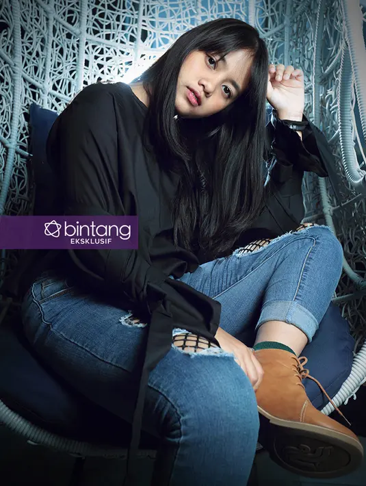 Saat itu, usianya baru menginjak 13 tahun. Meski demikian, ia bisa menyingkirkan ribuan para peserta. Ia keluar dengan menyabet posisi runner-up. Pencapaian luar biasa diusianya yang masih muda. (Deki Prayoga/Bintang.com)