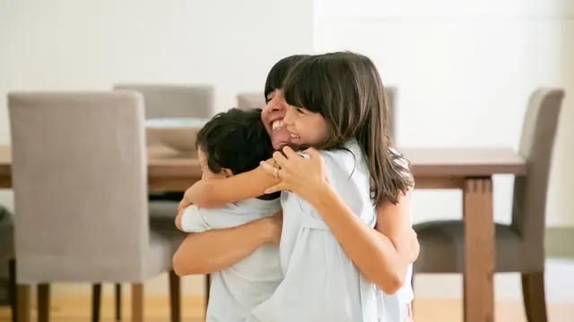 Ritual Hug & Intention Bantu Orangtua Apresiasi Kebaikan Anak Setiap Hari dan Bangun Emosi Positif Sejak Dini