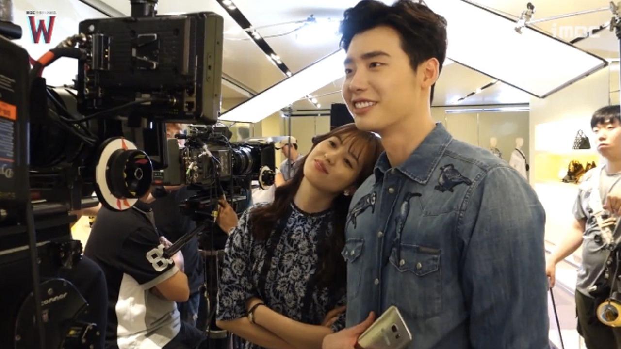 Lee Jong Suk and Han Hyo Joo