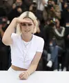 Penampilan Kristen Stewart terlihat lebih berbeda dari sebelumnya, meski tak lagi memiliki rambut coklat, ia mengaku bosan dengan model rambutnya yang begitu saja. (AFP/Bintang.com)