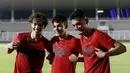 Tiga pemain keturunan dari Belanda mengikuti pemusatan latihan Timnas U-19 Indonesia. Mereka adalah Jim Croque, Max Christoffel, dan Kai Boham. Berikut potret tiga pemain tersebut saat ikut berlatih di Stadion Madya, Jakarta.