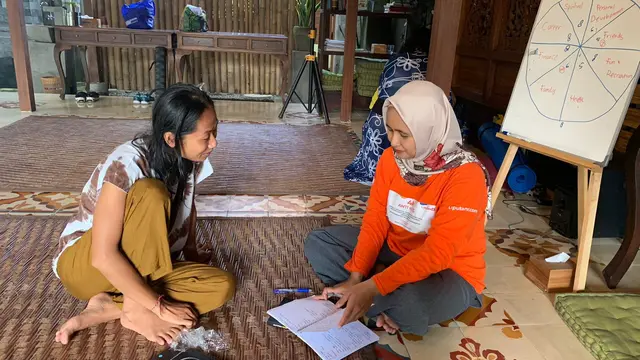 Ibu Sari – PKP Community & Peliput