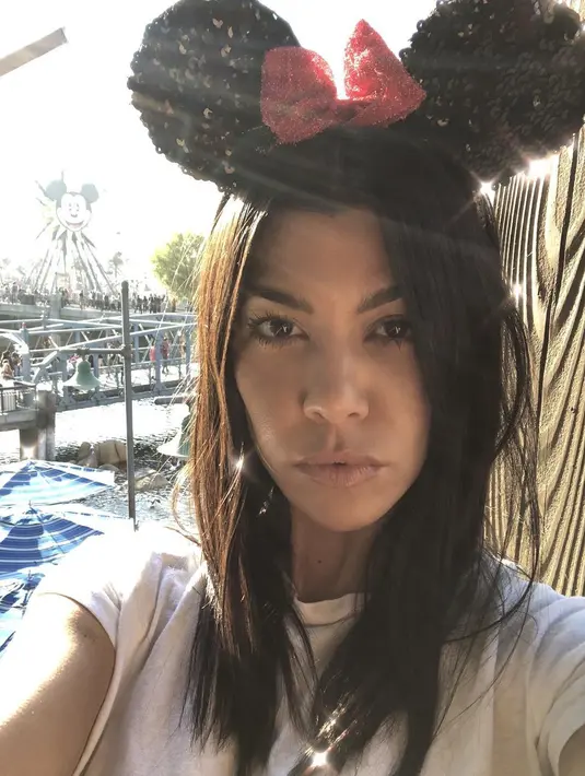 Putus karena perselingkuhan akan membuat Kourtney miliki alasan untuk memandang rendah dirinya. (instagram/kourtneykardash)
