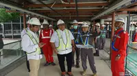 Presiden Komisaris PT PP (Persero) Tbk. Andi Gani Nani Wea melakukan kunjungan kerja ke proyek revitalisasi Terminal 1 Bandara Soetta (dok: PT PP)