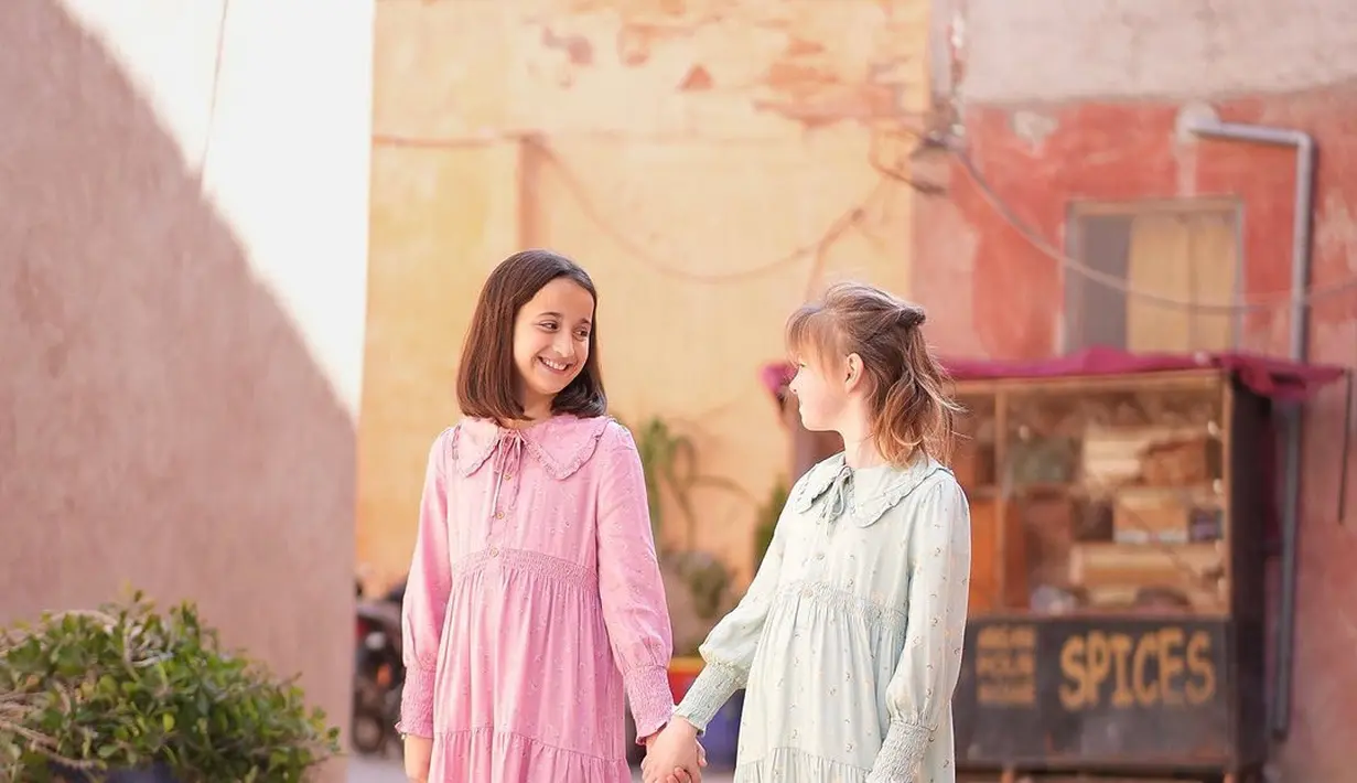 Hunting dress anak untuk Lebaran? Bohopanna punya kragam koleksi dengan warna manis dan pattern bunga yang cantik. [Foto: @bohopannaofficial]