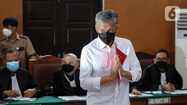 Hendra Kurniawan Umbar Senyum di Sidang Perintangan Proses Hukum Pembunuhan Berencana Brigadir J