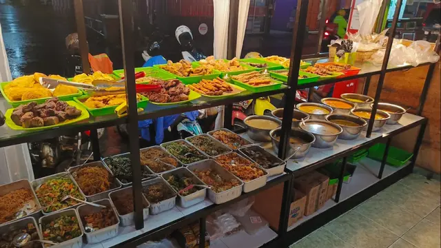 Rekomendasi tempat makan prasmanan di Solo (Foto: Google Maps/Putri Kurnianingsih)