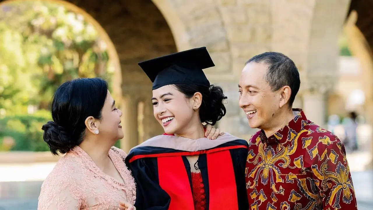 [Fimela] Maudy Ayunda