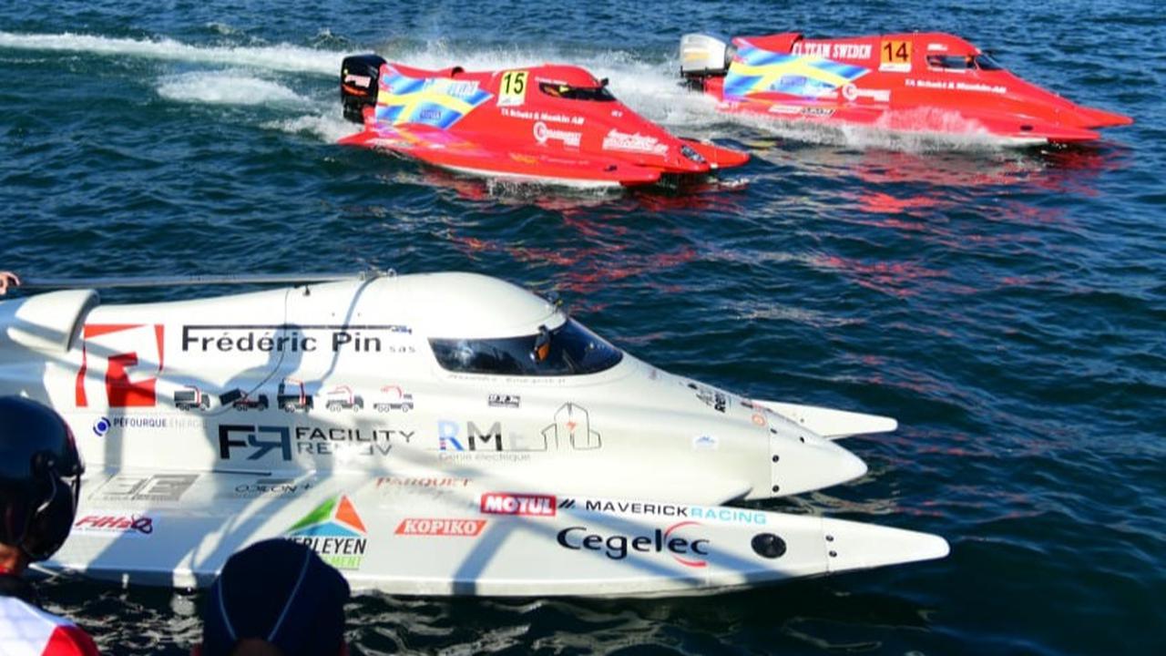 Presiden Jokowi Saksikan Seri Perdana F1H2O di Danau Toba