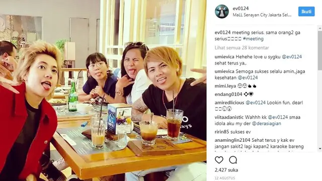 Evelyn Nada Anjani dan Dera Siagian