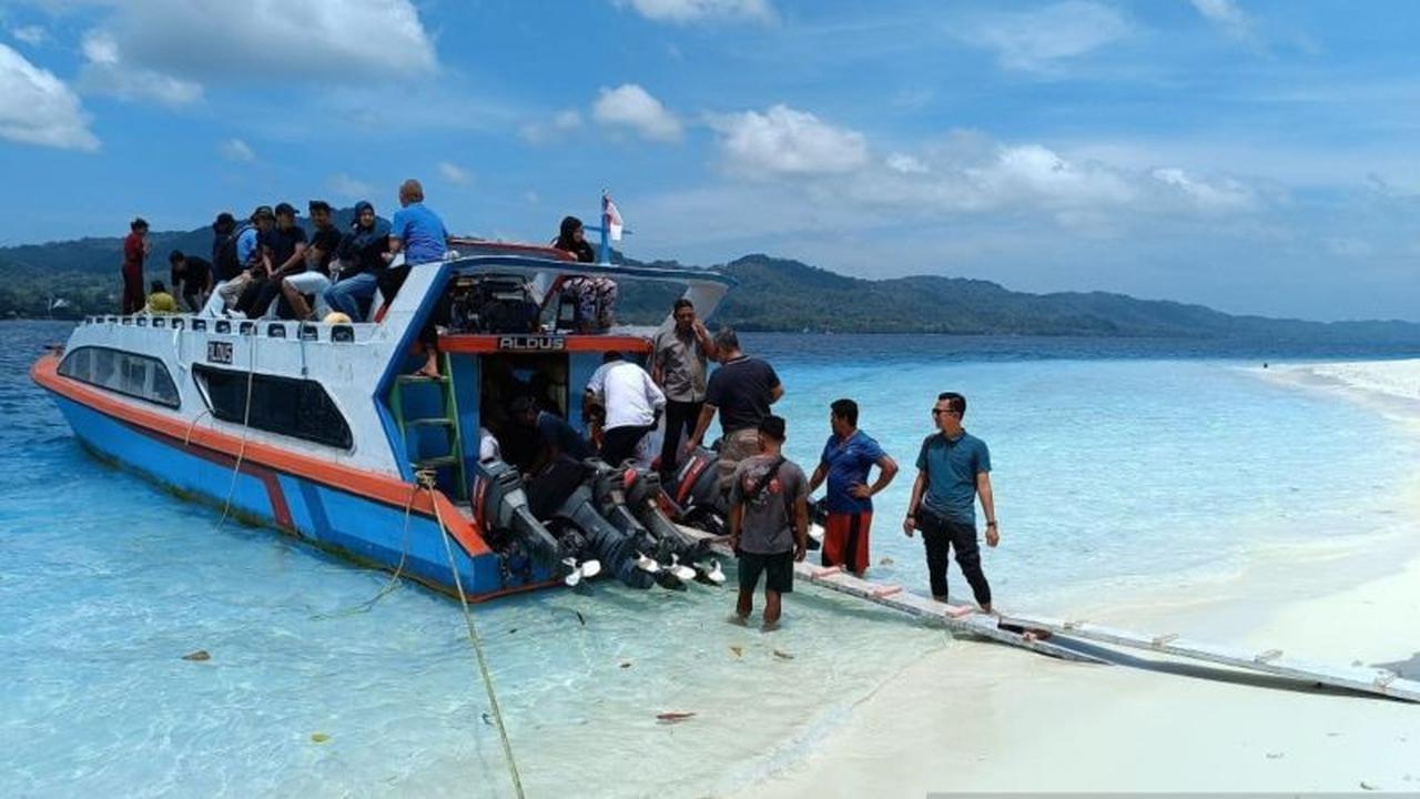 BMKG Peringatkan Waspada Tinggi Gelombang Sulawesi Utara Capai Empat Meter