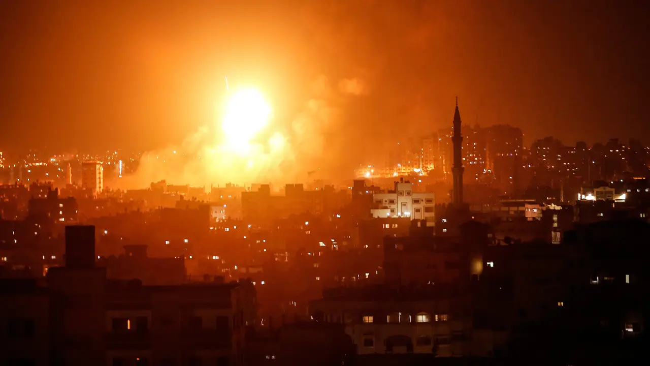 Israel Serang Gaza Pasca Dihujani Roket