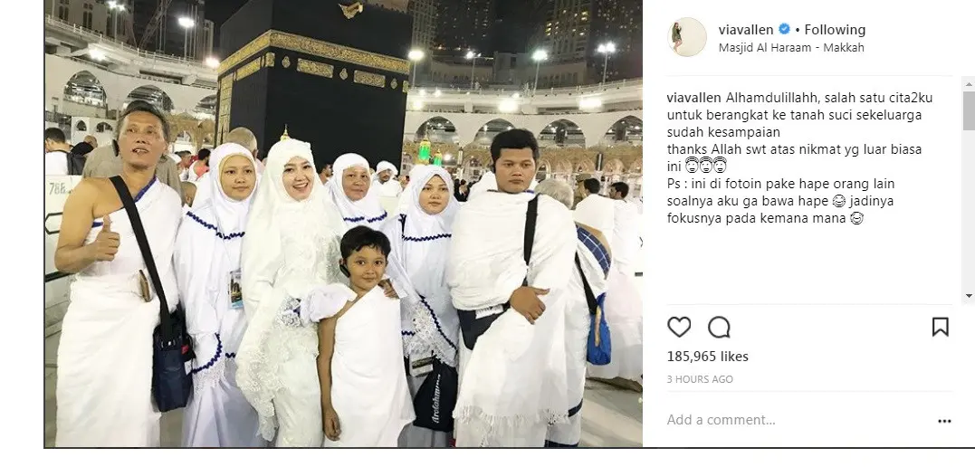 Via Vallen jalani ibadah umrah (Foto: Instagram)