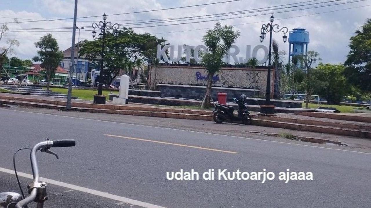 Beberapa jam kemudian, ia sudah sampai di Kutoarjo, salah satu kota kecamatan yang berada dalam wilayah administratif Kabupaten Purworejo.