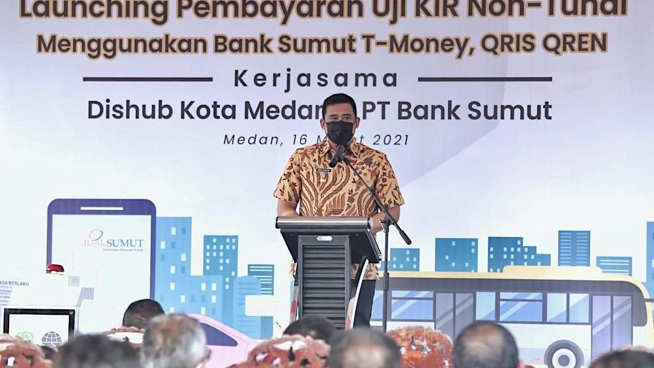 Wakil Ketua Umum Kadin Bidang Kelautan dan Perikanan, Yugi Prayanto usai mengunjungi tempat budidaya lobster di Telong Elong, NTB, Minggu (11/4/2021).