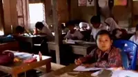 Dana Pendidikan Triliunan, Siswa di Jambi Belajar di Kelas Bobrok