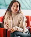 ilustrasi perempuan tersenyum/Photo by Nursultan Bakyt on Unsplash