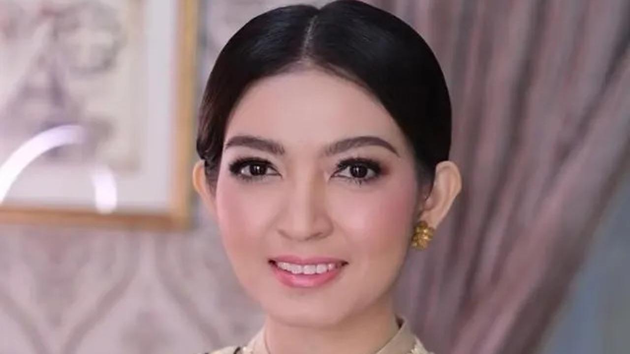 Gaya Serba Emas Selvi Ananda Hadiri Acara Amal, Curi Atensi Pakai Jam Tangan Rolex Rp226 Juta-an