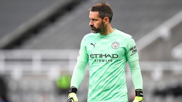 Kiper Manchester City, Scott Carson.