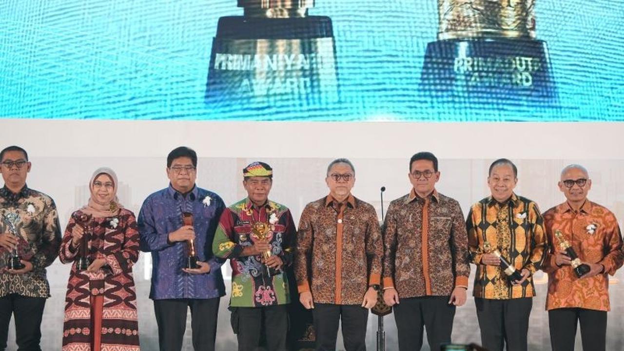 Sudah 11 Kali! Bio Farma Kembali Raih Primaniyarta Award 2025 Kategori Lifetime Achievement
