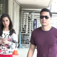 Nycta Gina umbar senyuman saat menemani calon suami fitting baju pengantin