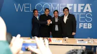 Pertemuan PSSI dan Delegasi FIFA terkait pemberian bantuan FIFA sebesar USD 13,500,000.- di Kantor PSSI, Jakarta, Minggu (19/2/2017). (Bola.com/Nicklas Hanoatubun)