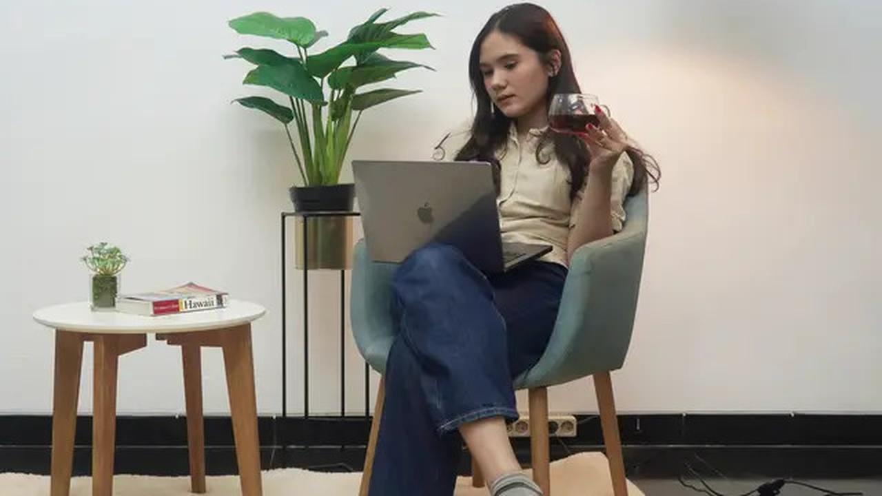 Alasan Mengapa Kita Lebih Jarang Curhat Seiring Bertambah Dewasa