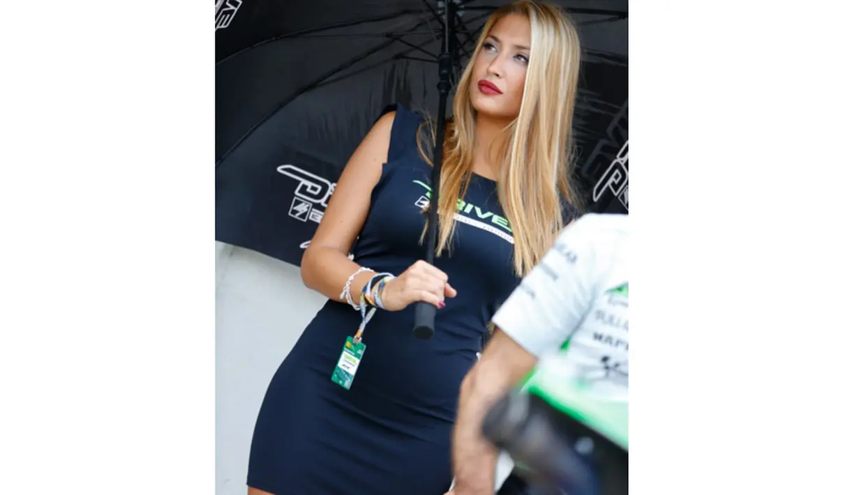 Inilah Paddock Girl MotoGP di Valencia, Minggu (8/11/2015). (Photo/motogp.com)