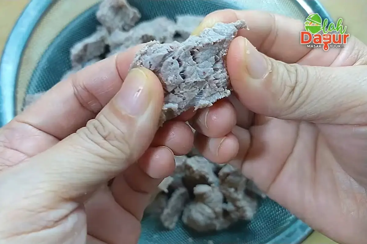 Pakai 1 Bahan, Begini Cara Efisien Rebus Daging Sapi Agar Lembut dan Anti Amis
