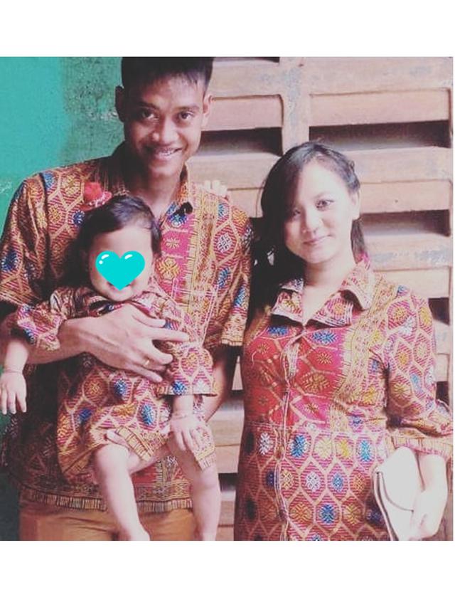 6 Potret Lawas Kurnia Meiga dan Istri, Kini Jualan Keripik Demi Sambung Hidup