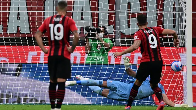 Foto: Olivier Giroud Cetak Brace, AC Milan Menang Telak atas Cagliari pada Giornata Kedua Liga Italia 2021/2022